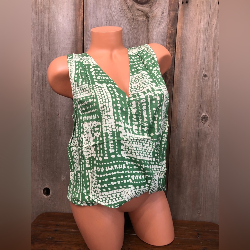Velvet by Graham & Spencer Zita Blouse Tank Top in Green Size XS